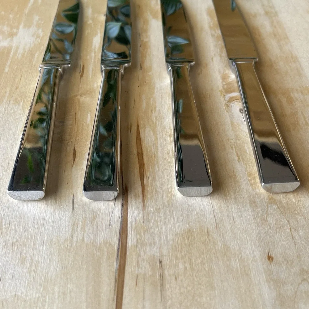 Lot 4 Fortessa SCALINI Table Knives Stainless Flatware Stamped Front Logo 8.25